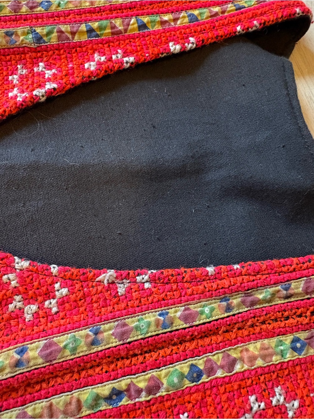 Boho Red Embroidered Vest - Picture 9 of 11